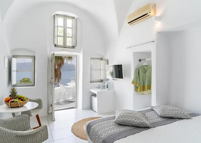 Vogue 3* Oia (Santorini)