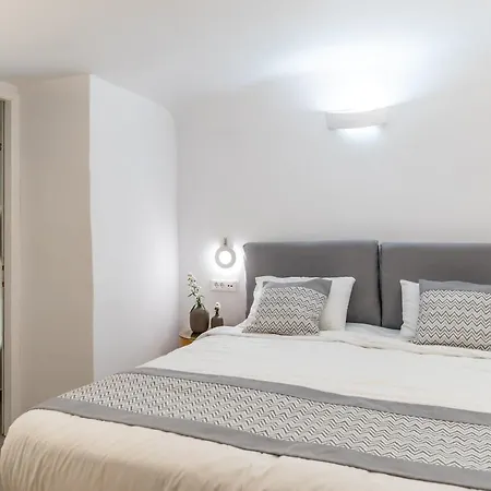 Hotel Vogue 3*