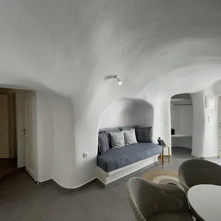 Vogue 3* Oia (Santorini)