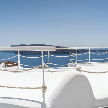 Vogue 3* Oia (Santorini)
