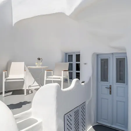 Vogue 3* Oia (Santorini)
