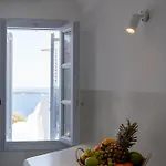 Vogue Hotel Oia (Santorini)