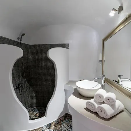 Vogue Hotel
